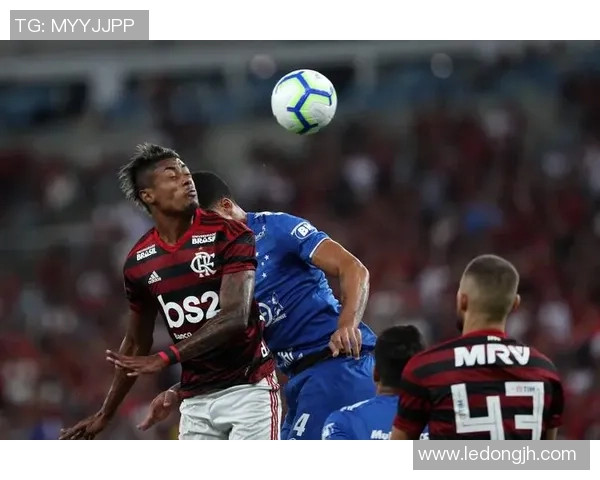 2018年解放者杯半决赛河床对决格雷米奥精彩回顾与战术分析