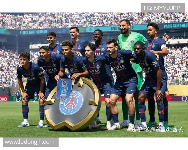 皇马与巴黎圣日耳曼首发阵容对比分析揭示双方战术布局与球员特点