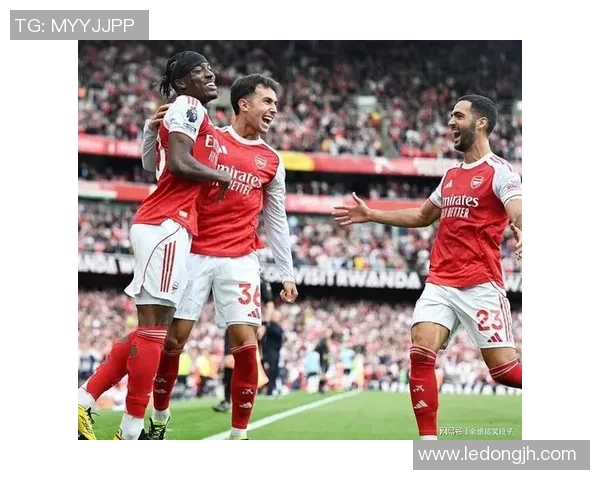 拜仁三叉戟近乎无敌？14场37球15助坚持全胜，将应战巴黎阿森纳